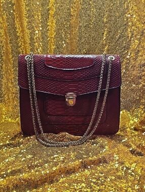 O Mellow World Snake Skin.​